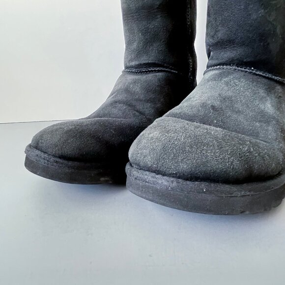 UGG Australia Womens Classic Tall Boots US 8 Style # 5815 Black Sheepskin + Box - Picture 9 of 16